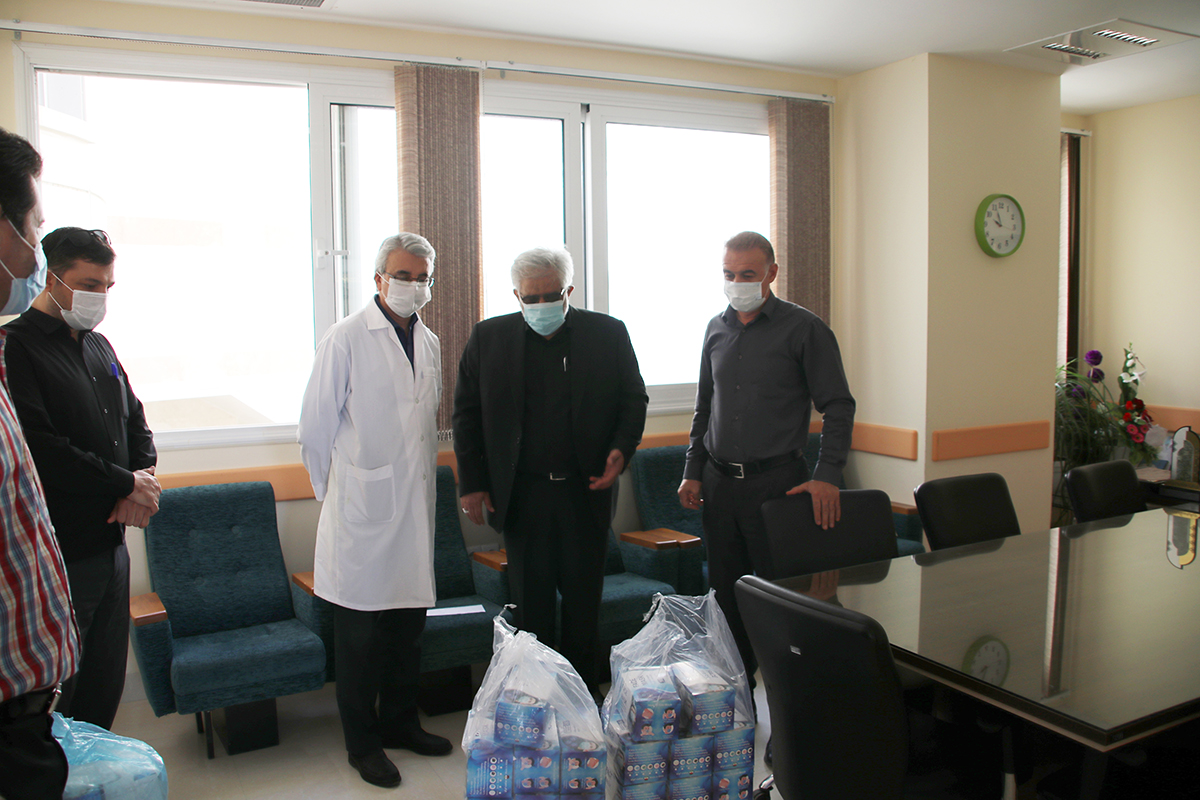 اهدای 3000 ماسک به بیمارستان امام حسن(ع) بجنورد